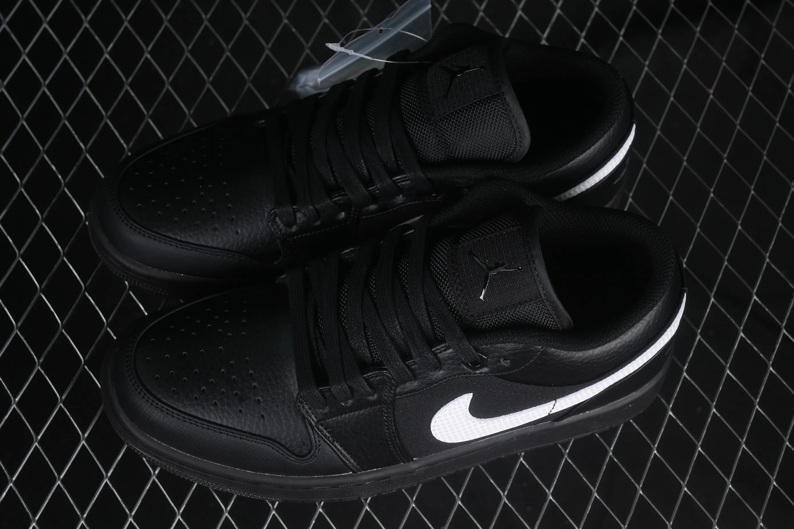 All categories Air Jordan Jordan series basketball shoes Air Jordan 1 Low Air Jordan 1 Low AJ1 Joe 1 black and white canvas leather low-top cultural basketball shoes HV5968-001